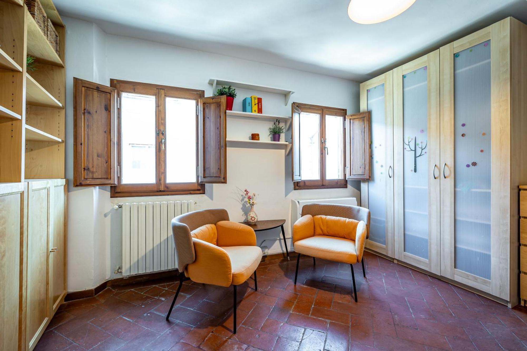 Apartment Roommo Viola Florenz