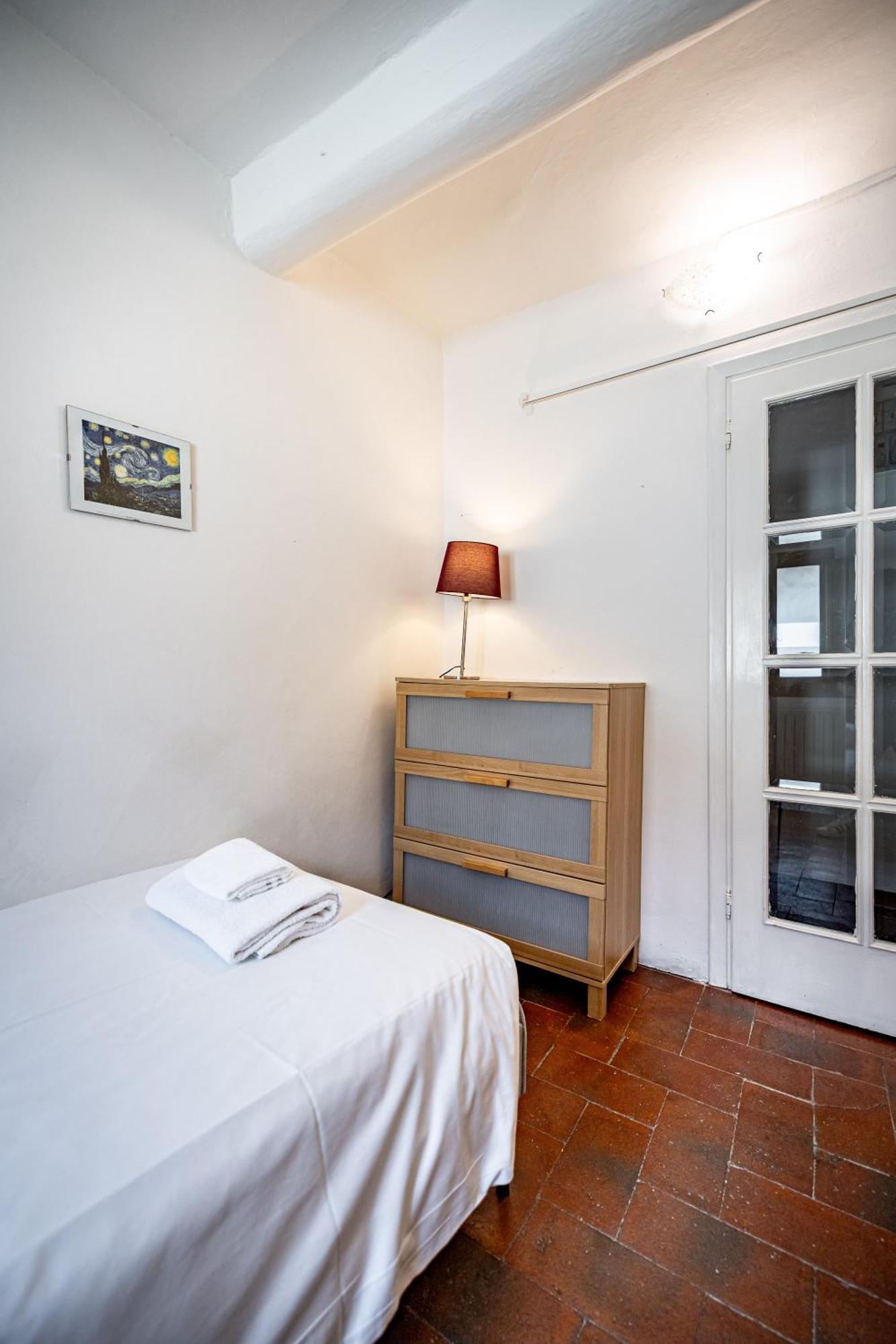 Apartment Roommo Viola Florenz