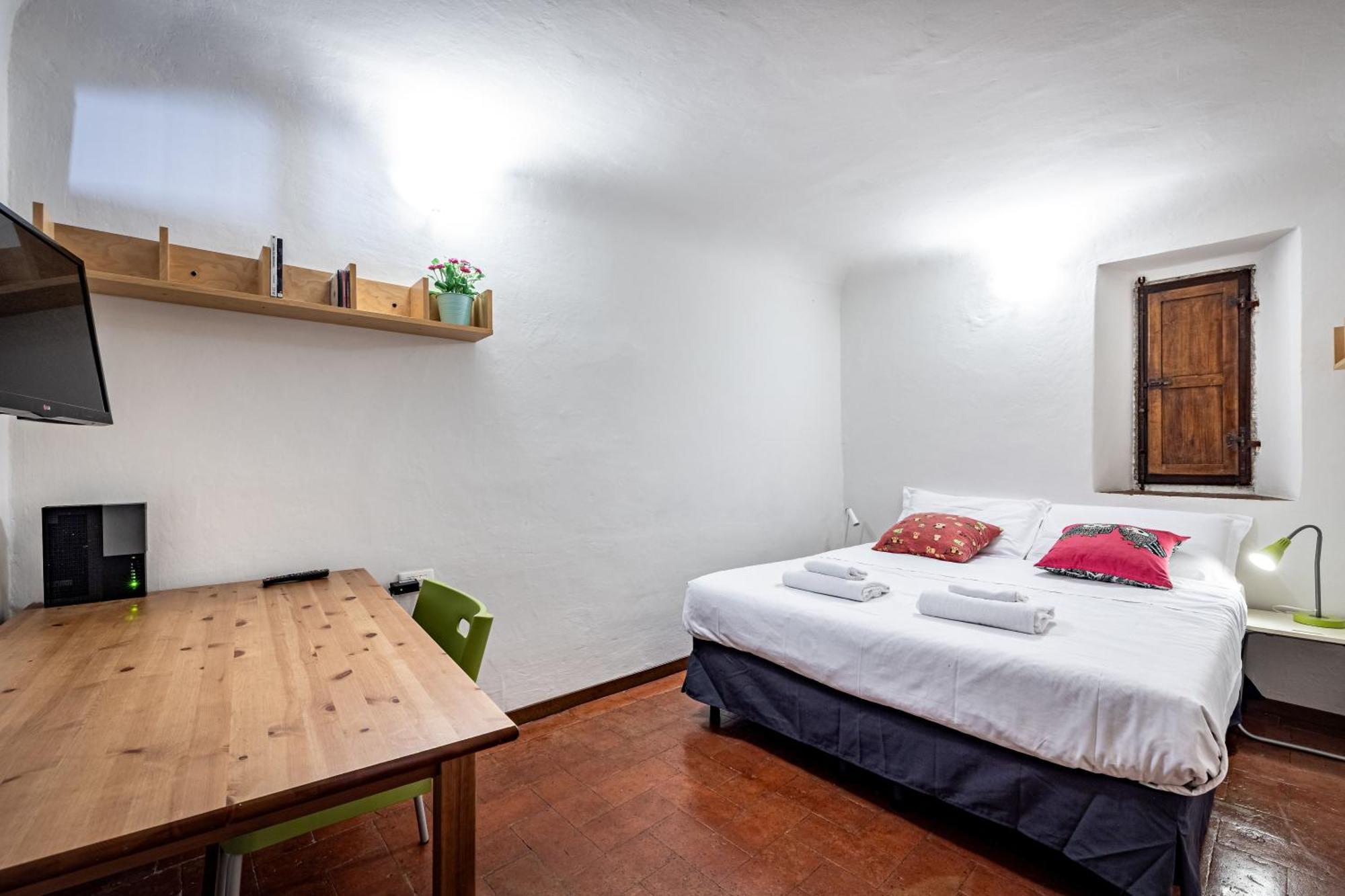 Roommo Viola Apartment *